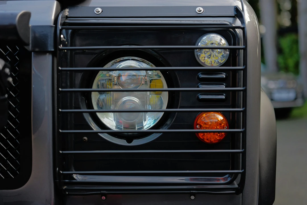 2010 Land Rover Defender 90 - Image 20 of 21