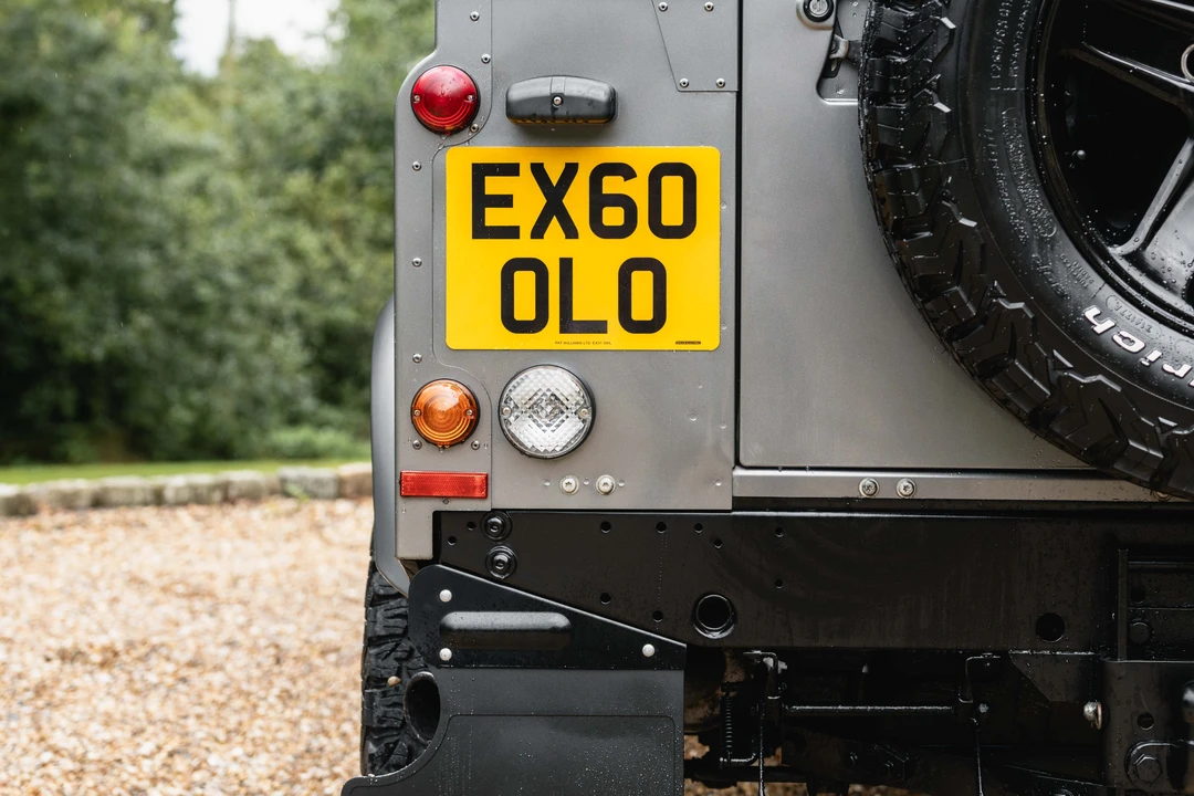 2010 Land Rover Defender 90 - Image 23 of 31