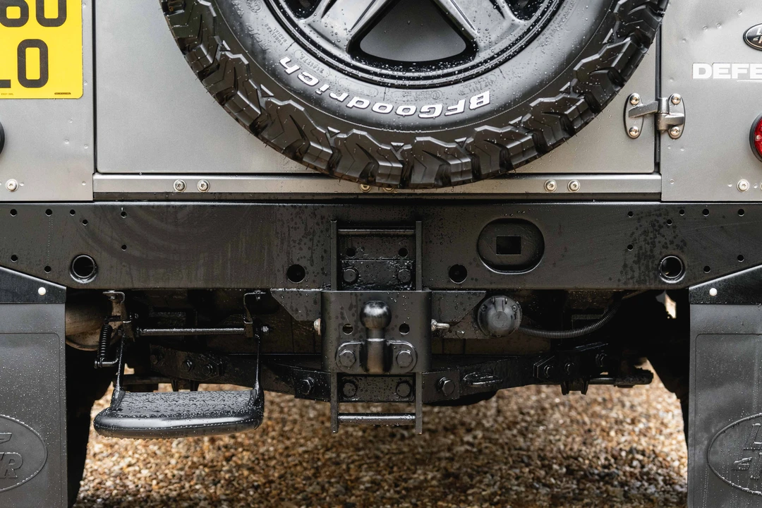 2010 Land Rover Defender 90 - Image 25 of 31