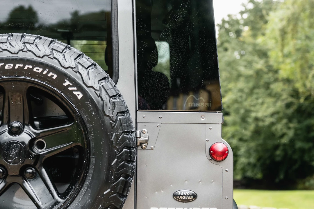 2010 Land Rover Defender 90 - Image 28 of 31