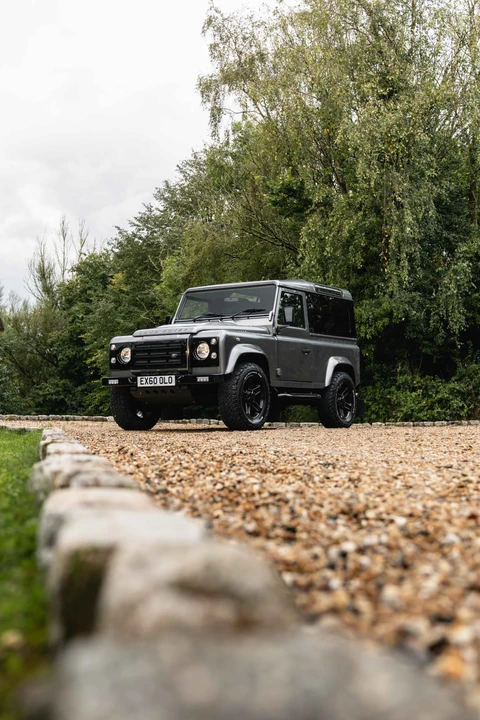 2010 Land Rover Defender 90 - Image 18 of 31