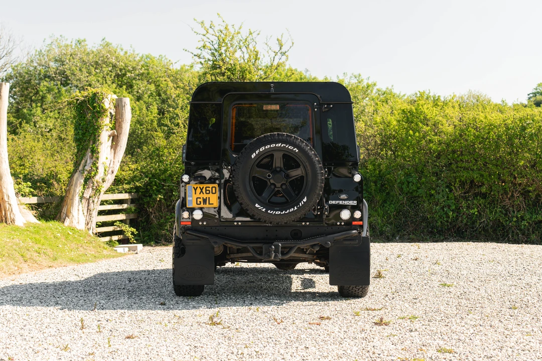 2010 Land Rover Defender 90 - Image 6 of 31