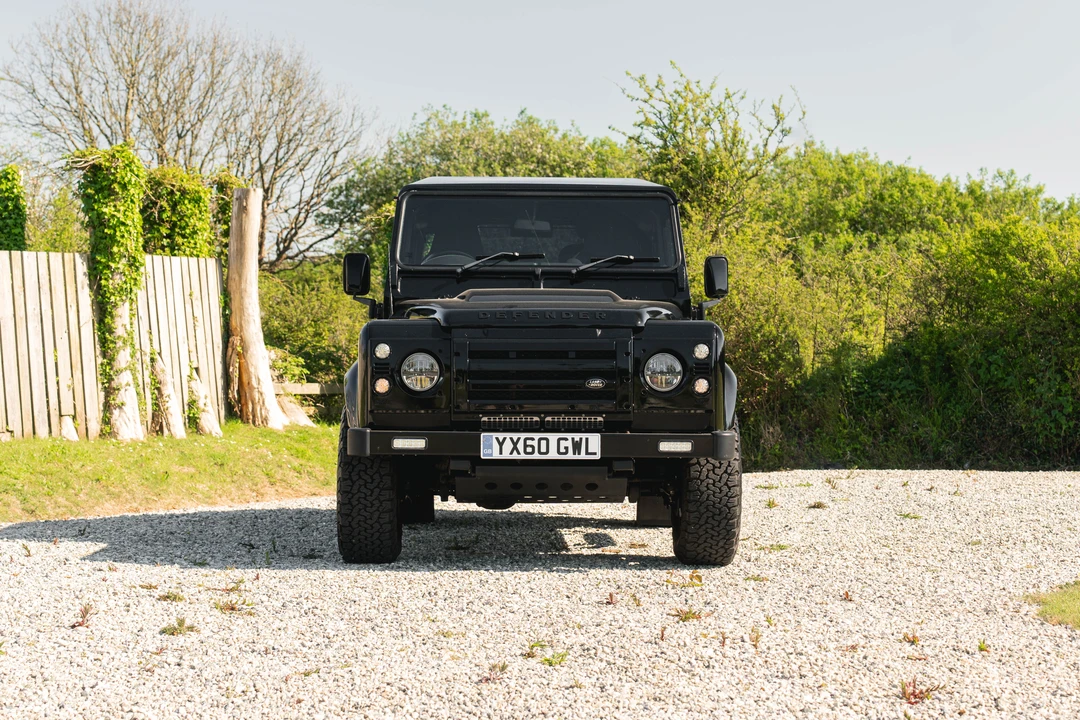 2010 Land Rover Defender 90 - Image 15 of 31