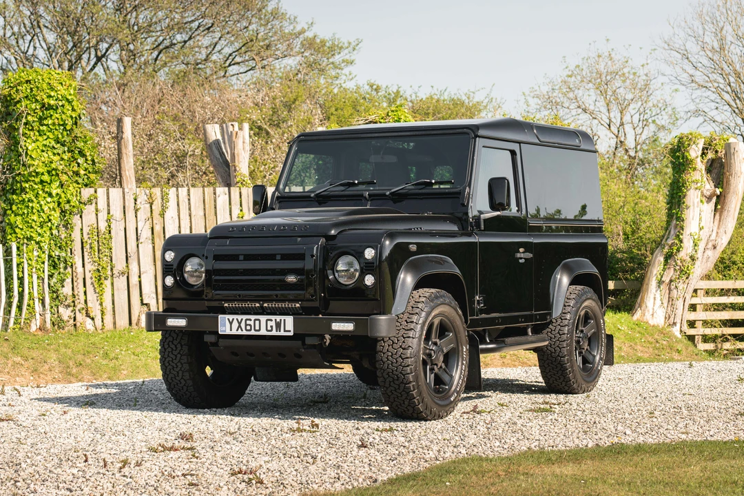 2010 Land Rover Defender 90 - Image 8 of 31