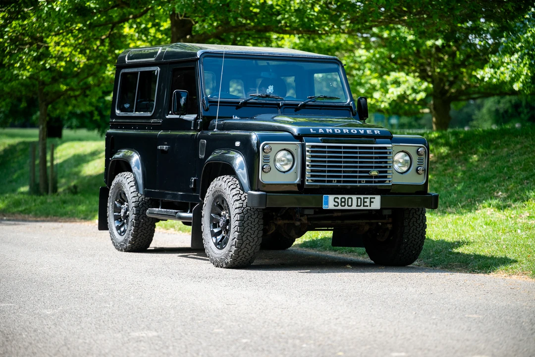 2010 Land Rover Defender 90 - Image 19 of 31
