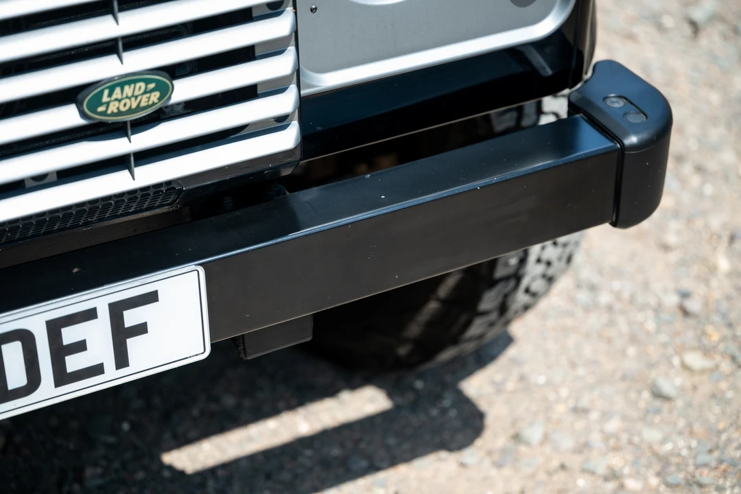 2010 Land Rover Defender 90 - Image 27 of 31