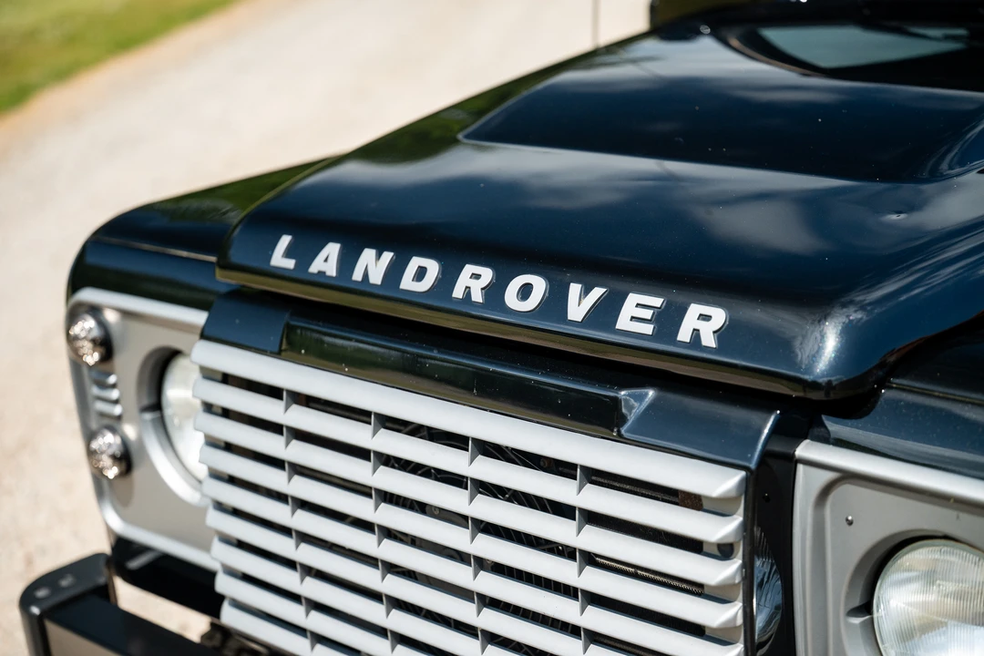 2010 Land Rover Defender 90 - Image 30 of 31
