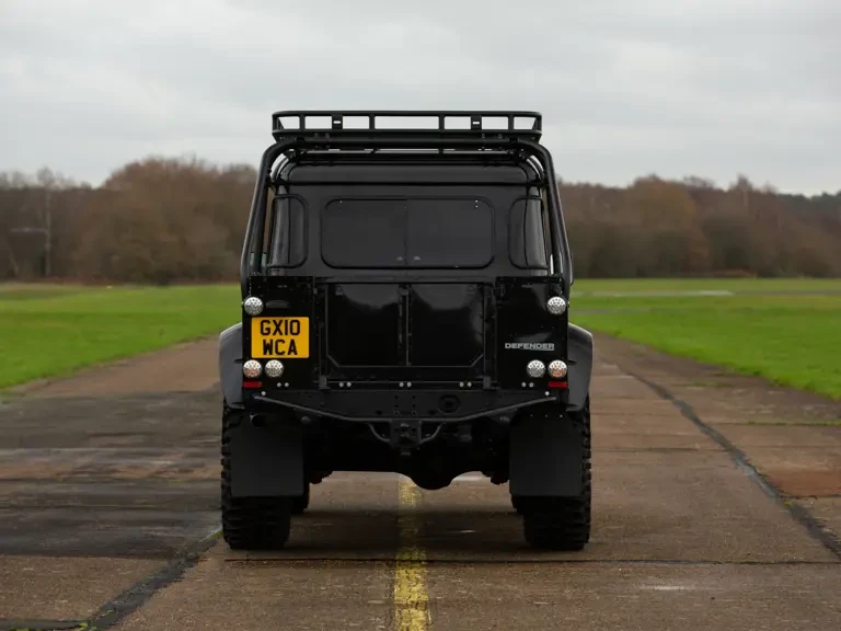 2010 Land Rover Defender 90 - Image 9 of 31