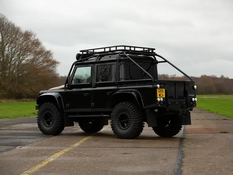 2010 Land Rover Defender 90 - Image 3 of 31