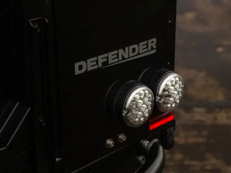 2010 Land Rover Defender 90 - Image 28 of 31