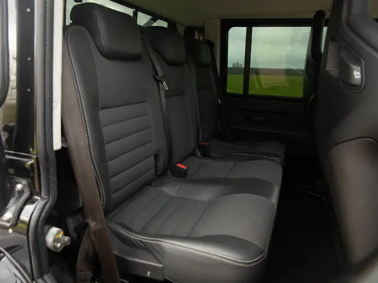 2010 Land Rover Defender 90 - Image 23 of 31