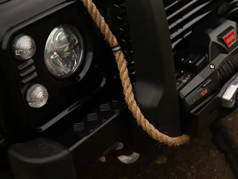 2010 Land Rover Defender 90 - Image 26 of 31