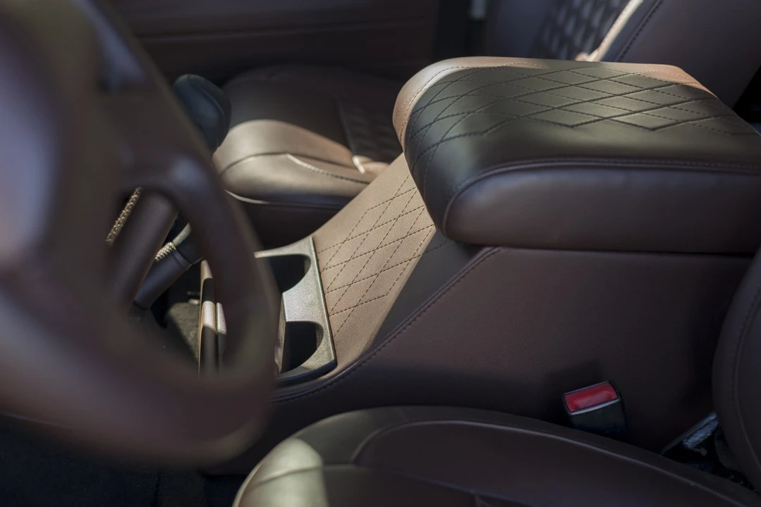 2010 Land Rover Defender - Image 23 of 30