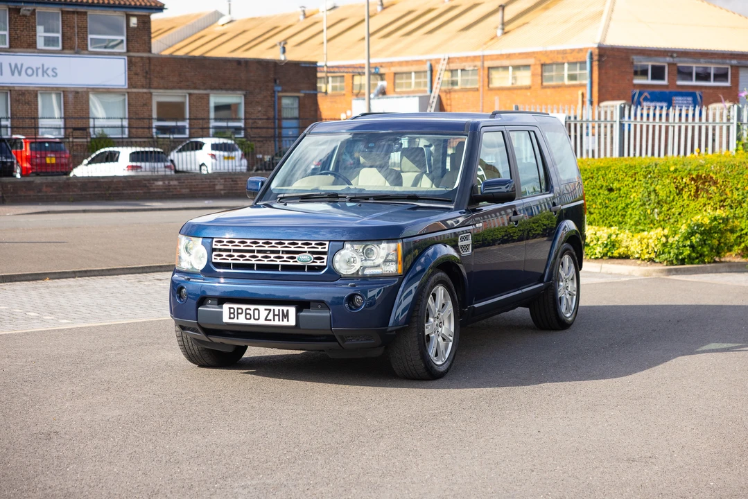 2010 Land Rover Discovery 4th Gen - Image 3 of 31