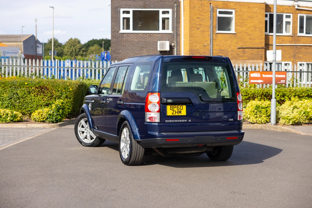 2010 Land Rover Discovery 4th Gen - Image 5 of 31