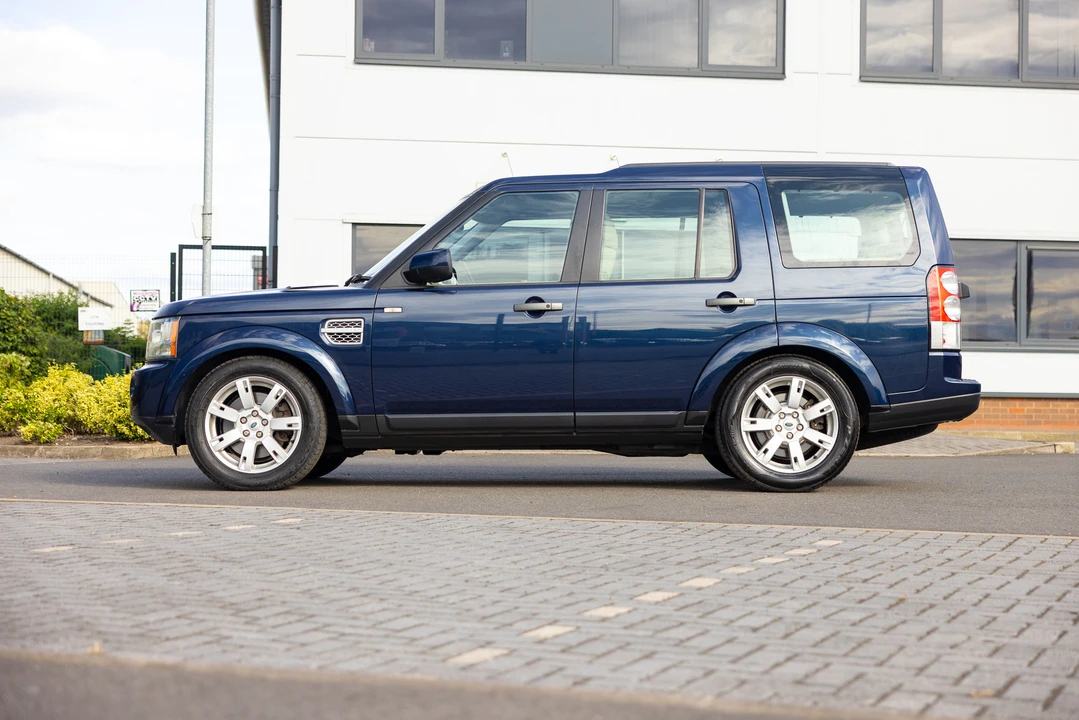2010 Land Rover Discovery 4th Gen - Image 12 of 31