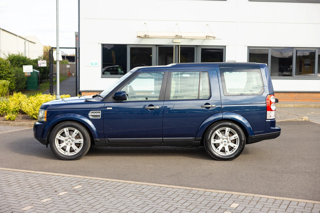 2010 Land Rover Discovery 4th Gen - Image 4 of 31