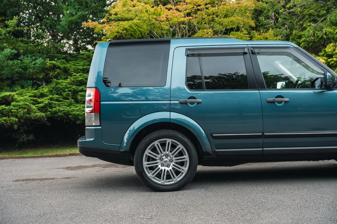 2010 Land Rover Discovery 4th Gen - Image 20 of 31