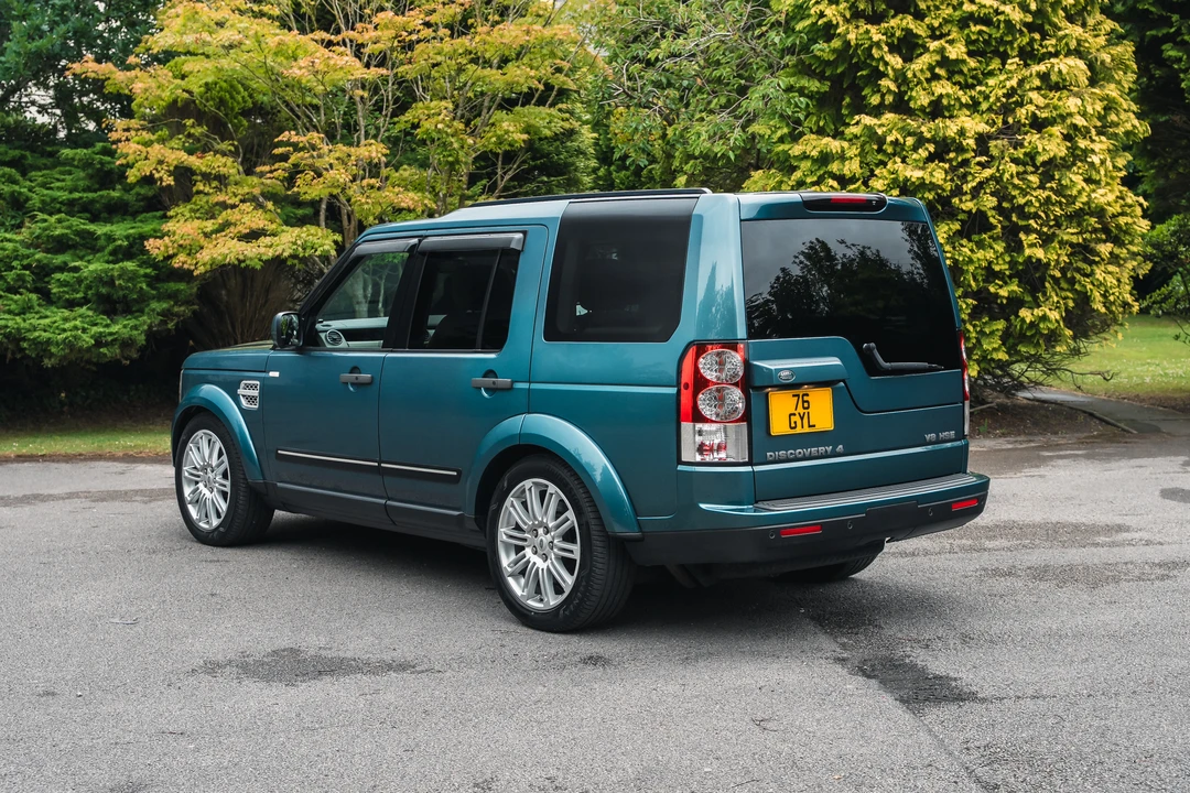 2010 Land Rover Discovery 4th Gen - Image 15 of 31