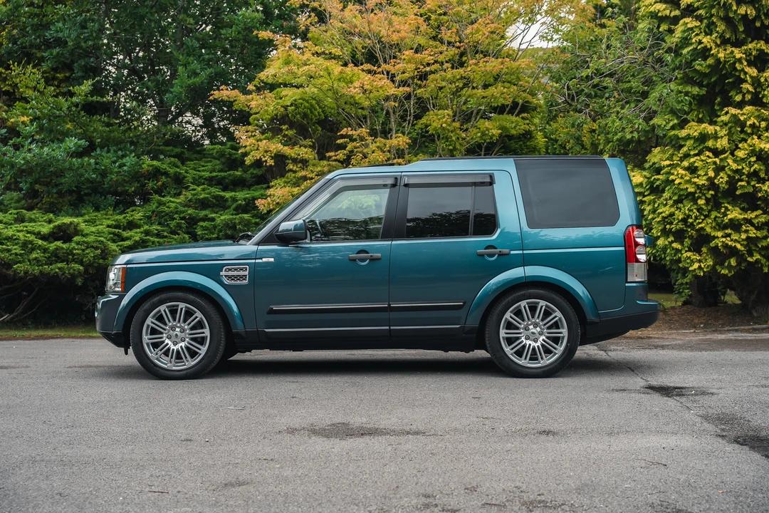2010 Land Rover Discovery 4th Gen - Image 8 of 31