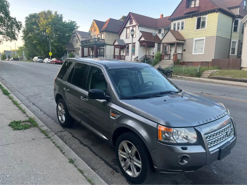 2010 Land Rover Freelander - Image 11 of 19