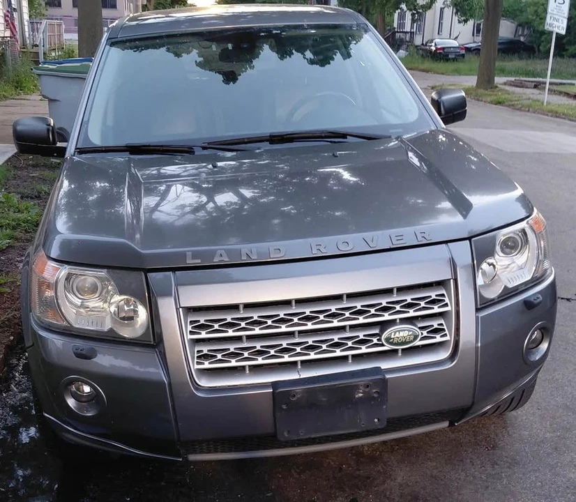 2010 Land Rover Freelander - Image 2 of 19