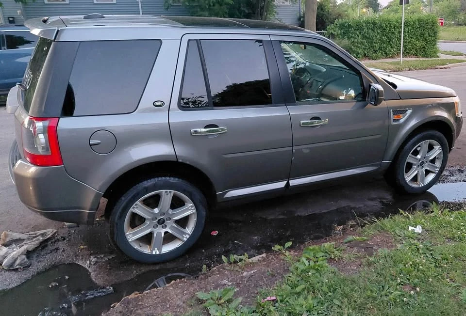 2010 Land Rover Freelander - Image 7 of 19