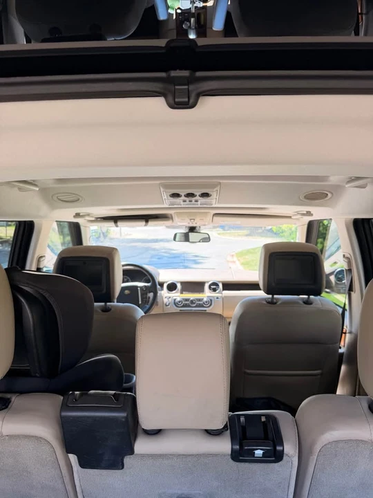 2010 Land Rover Discovery 4th Gen - Image 9 of 12