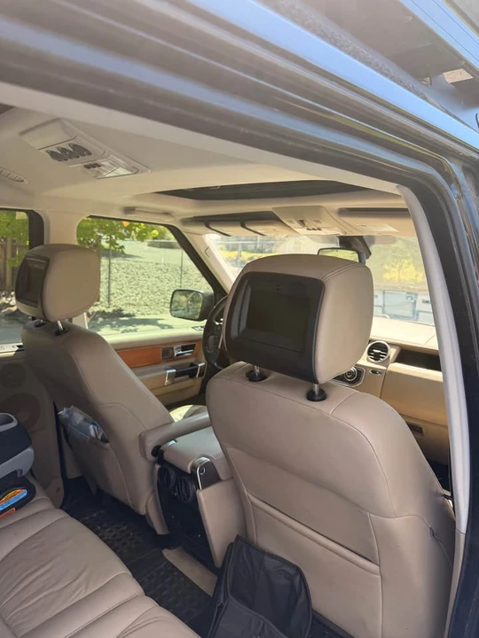 2010 Land Rover Discovery 4th Gen - Image 8 of 12