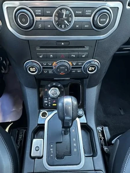 2010 Land Rover Discovery 4th Gen - Image 12 of 12
