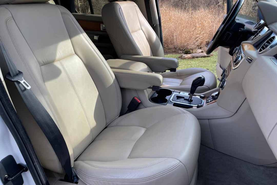 2010 Land Rover Discovery 4th Gen - Image 30 of 31