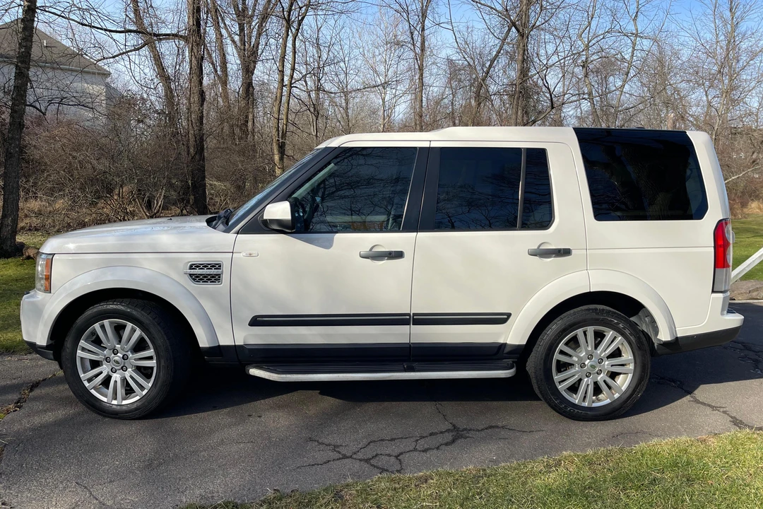 2010 Land Rover Discovery 4th Gen - Image 3 of 31