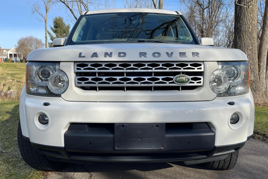 2010 Land Rover Discovery 4th Gen - Image 2 of 31