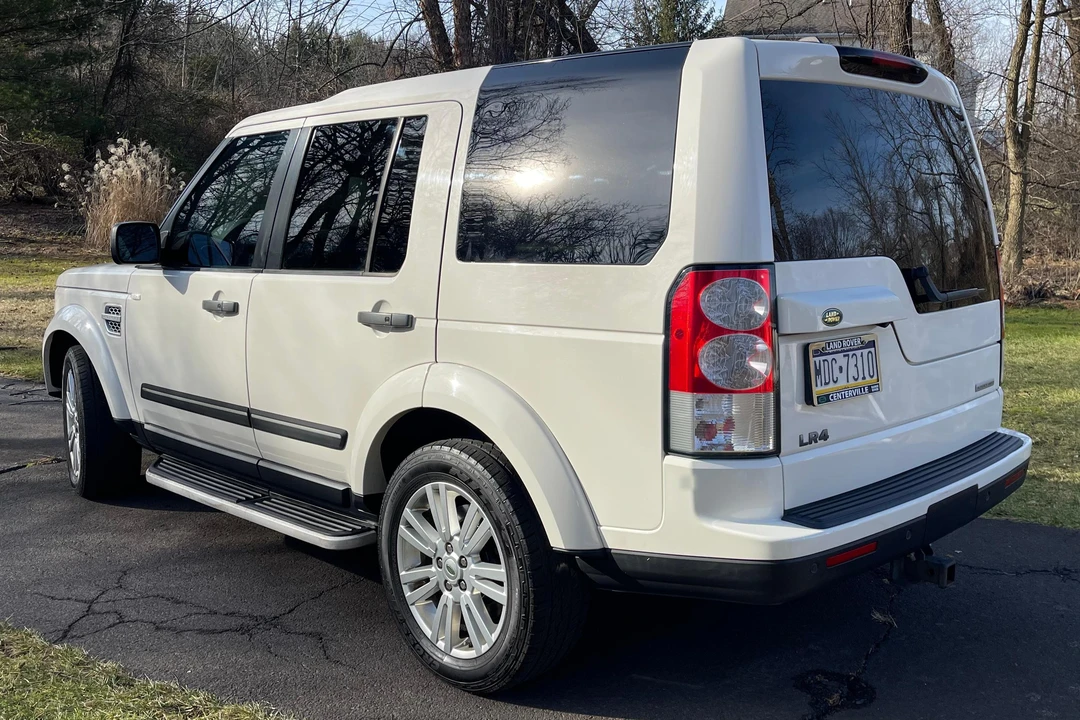 2010 Land Rover Discovery 4th Gen - Image 4 of 31