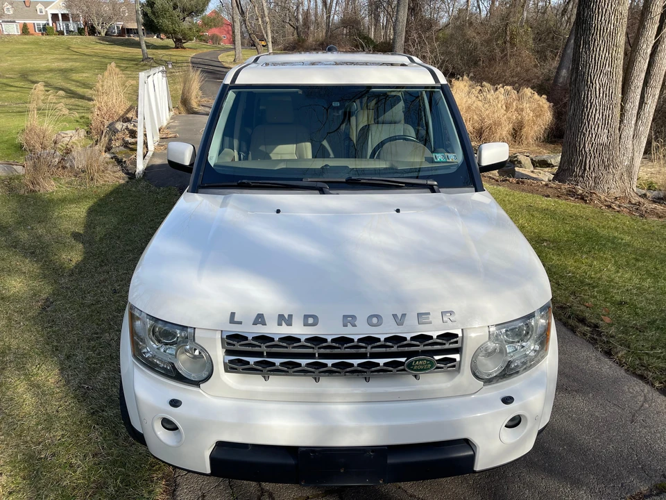 2010 Land Rover Discovery 4th Gen - Image 6 of 31