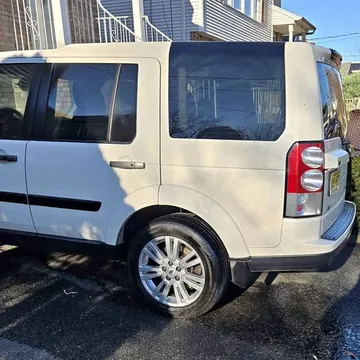 2010 Land Rover LR4 HSE LUX Sport Utility 4D