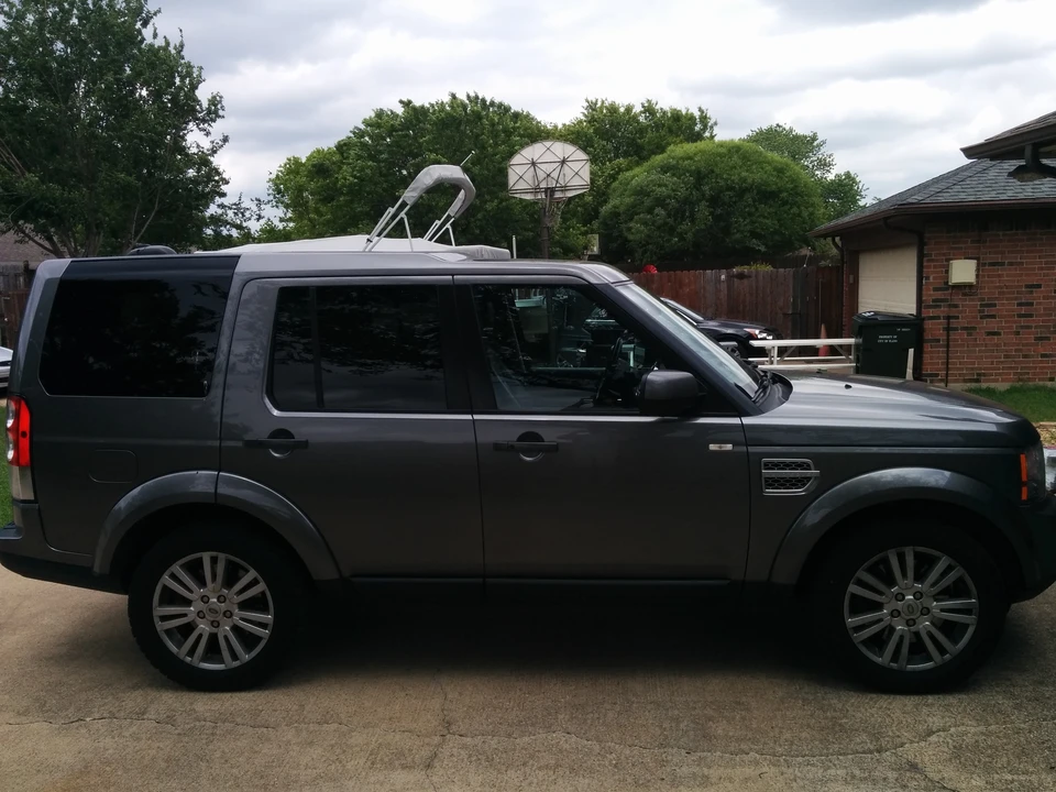 2010 Land Rover Discovery 4th Gen - Image 2 of 9