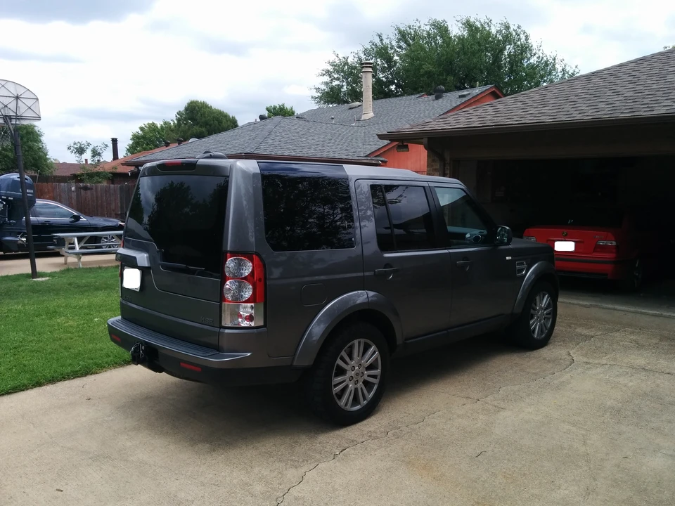 2010 Land Rover Discovery 4th Gen - Image 3 of 9