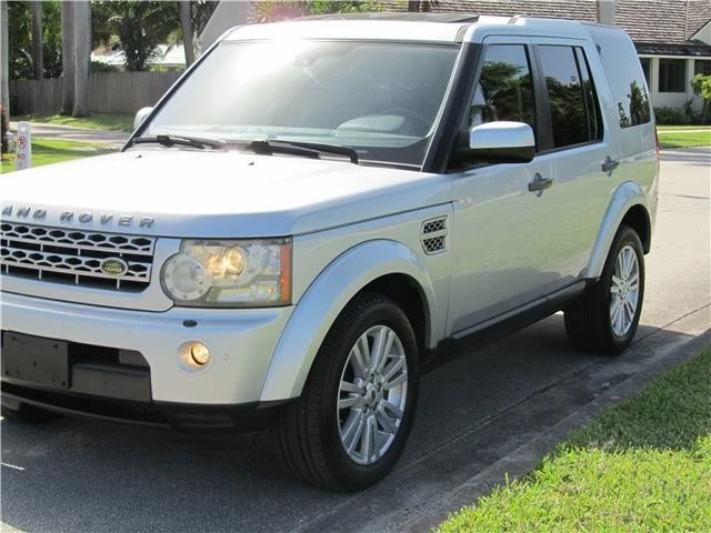 2010 Land Rover Discovery 4th Gen - Image 5 of 12