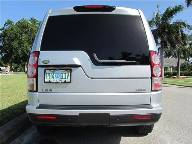 2010 Land Rover Discovery 4th Gen - Image 11 of 12