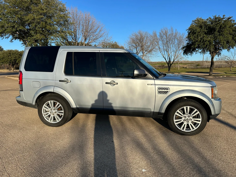 2010 Land Rover Discovery 4th Gen - Image 25 of 31