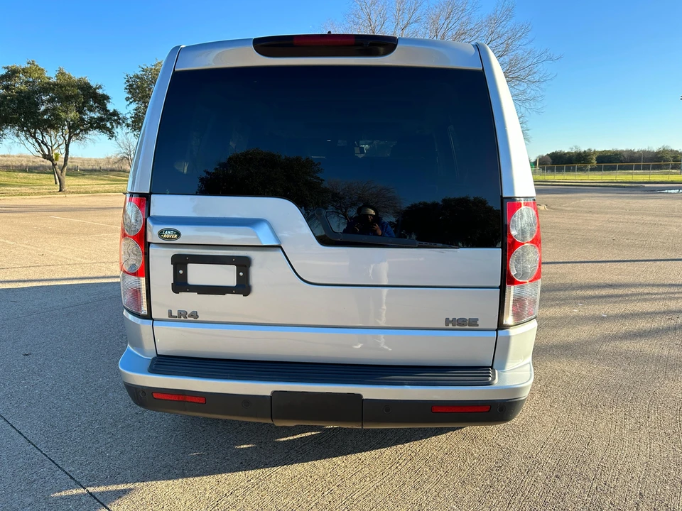 2010 Land Rover Discovery 4th Gen - Image 19 of 31