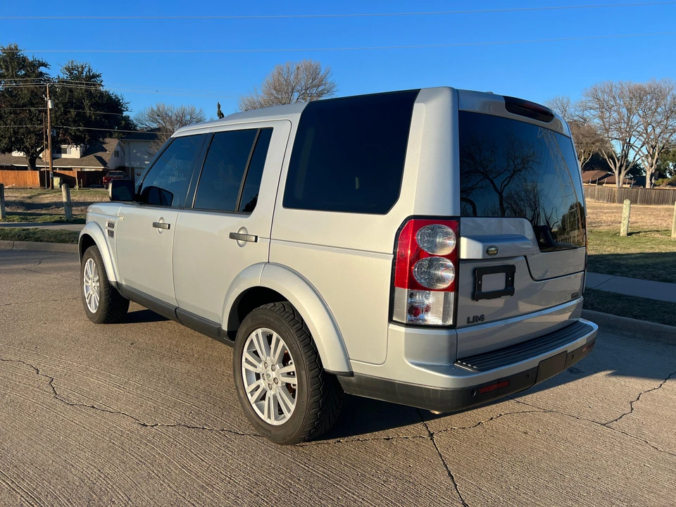 2010 Land Rover Discovery 4th Gen - Image 15 of 31
