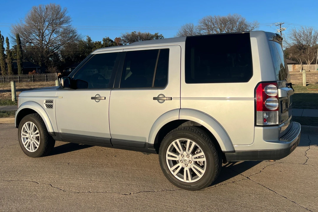 2010 Land Rover Discovery 4th Gen - Image 4 of 31