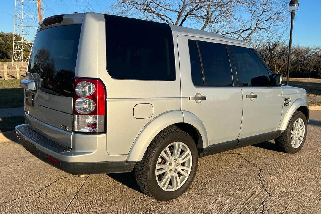 2010 Land Rover Discovery 4th Gen - Image 3 of 31