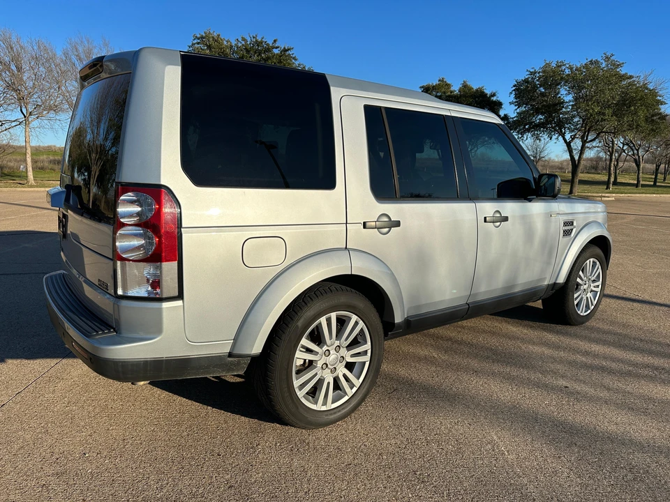 2010 Land Rover Discovery 4th Gen - Image 22 of 31