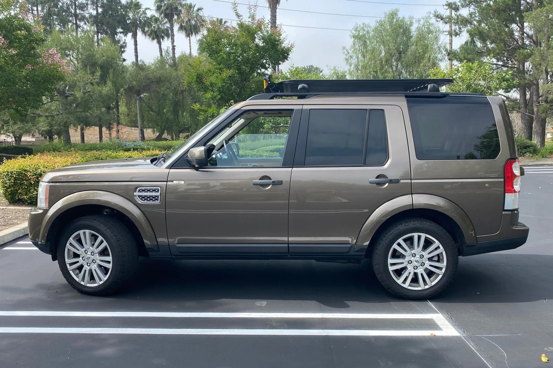 2010 Land Rover Discovery 4th Gen - Image 3 of 31