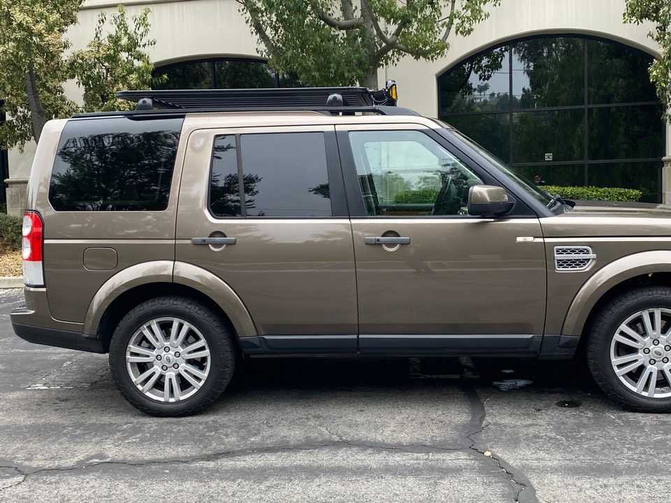 2010 Land Rover Discovery 4th Gen - Image 13 of 31