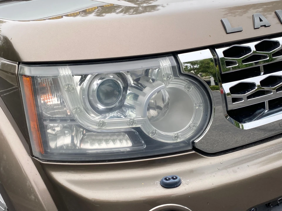 2010 Land Rover Discovery 4th Gen - Image 17 of 31