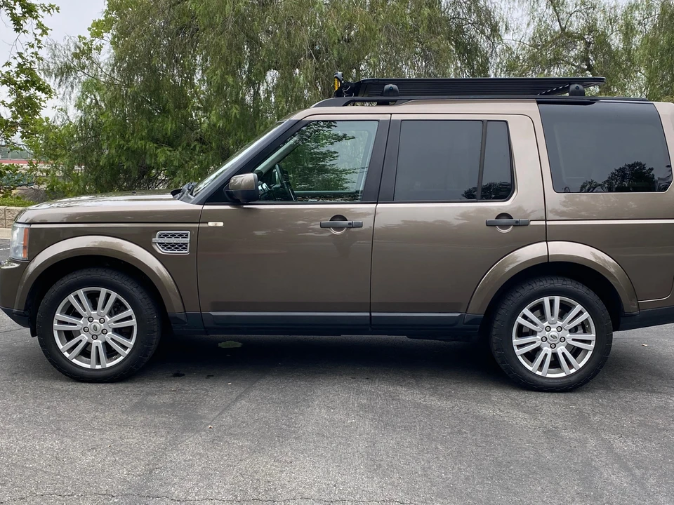 2010 Land Rover Discovery 4th Gen - Image 8 of 31
